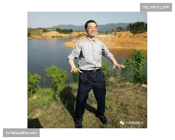 专家称，前锋回撤策应已成标配，传统“站桩中锋”面临战术性淘汰